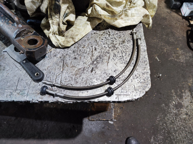 Преимущества армированных тормозных шлангов